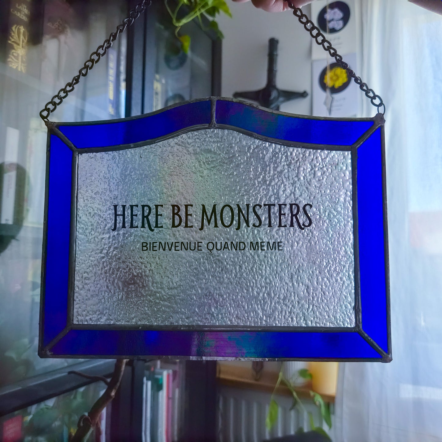 Pancarte Here Be Monsters - Vitrail Tiffany